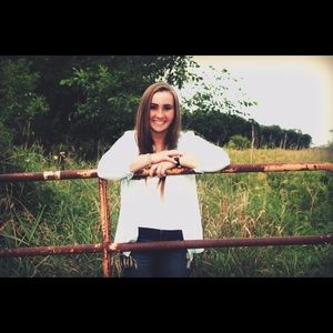 Meet your Posher, Elizabeth